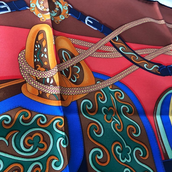 BRAND NEW HERMES PRINTED SILK SCARF - Picture 6 of 8